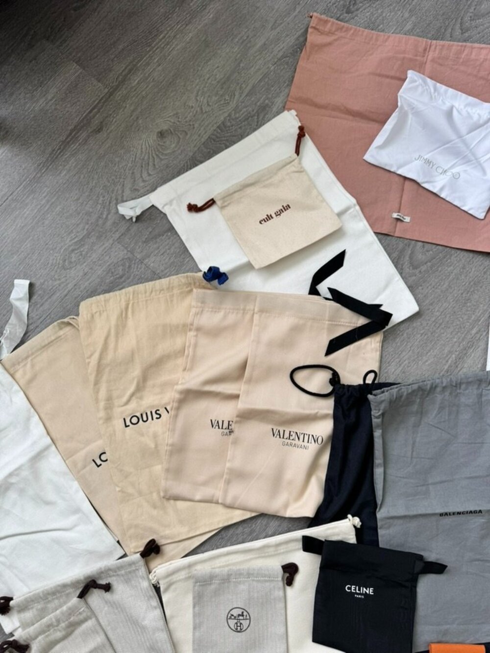 Luxury Dust Bags Bundle – Hermes, Dior, Valentino, LV, Celine, Balenciaga & more - Picture 5 of 8